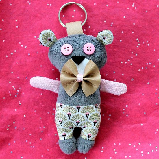 porte-clé mini ourson avec des yeux en boutons