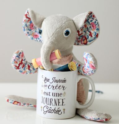 peluche minus éléphant par Nana Biscotte
