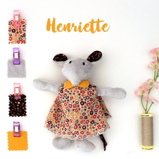 couture d'une petite souris en tissu en robe par Nana biscotte