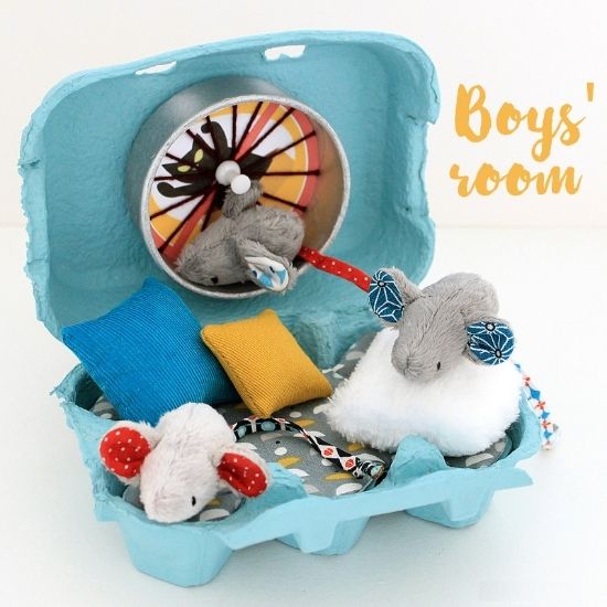décoration d'une boîte à œufs en chambre de petites souris bleue